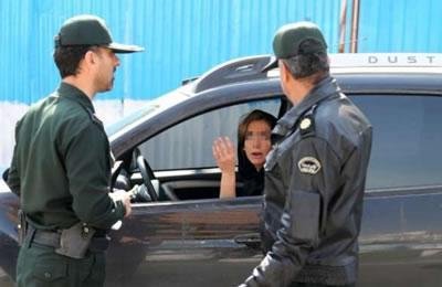Iran: la police de la route menace d’arrêter les femmes mal-voilées