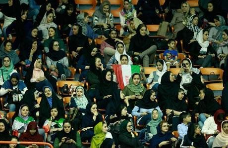Iran: les femmes ne peuvent pas entrer dans le stade
