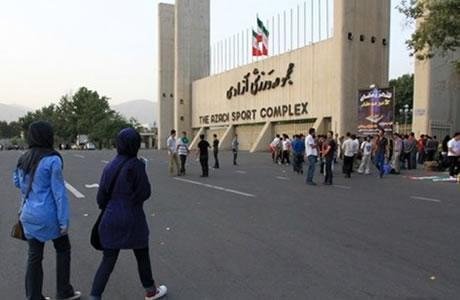 Iran: l’entrée des femmes dans les stades n’est pas une priorité sociale, assure un officiel