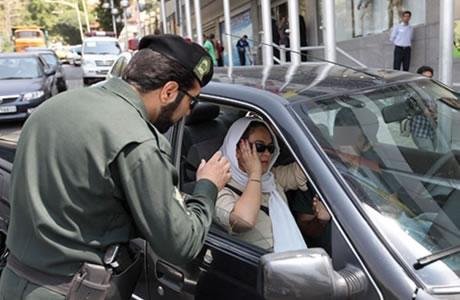 Iran: les femmes toujours visées en voiture