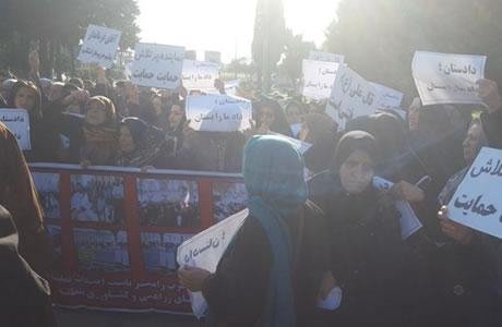 Iran : Des femmes manifestent contre la municipalité à Ramsar
