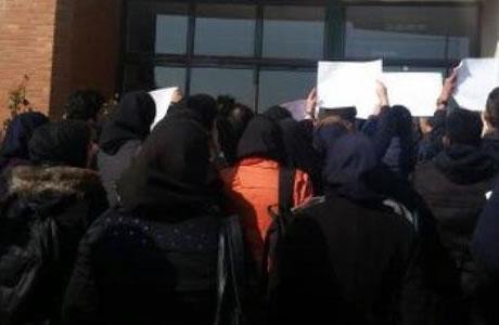 Iran : Les femmes en première ligne des manifestations