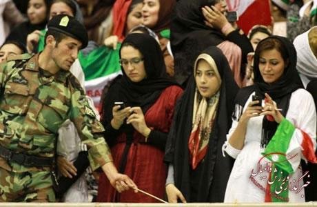Iran: Plus question de parler de la présence des femmes dans les stades