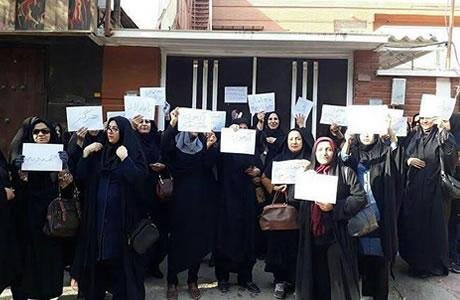 Iran : Des femmes manifestent à Chouchtar et Andimeshk
