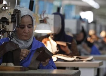 Les femmes à Chiraz reçoivent un tiers du salaire des hommes