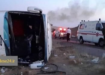 Dix écolières blessées dans un accident de bus en montagne en Iran