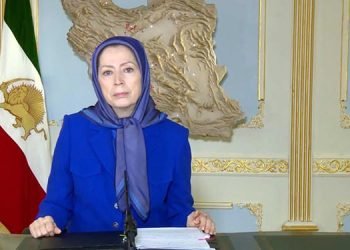 Les femmes sont la force du changement et vaincront les mollahs