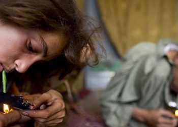 3000 à 5000 bébés drogués naissent par an dans le sud-est de l’Iran