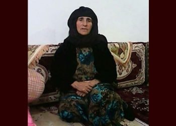 Dayeh Sharifeh dédie son prix aux mères des tués du soulèvement en Iran