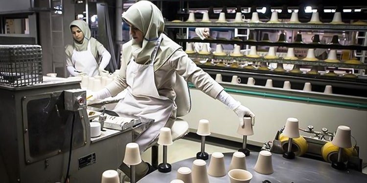 La privatisation des maternelles crée des difficultés aux travailleuses en Iran
