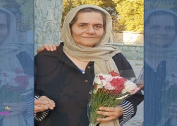 La militante civile Faranguisse Mazloumi jugée à Téhéran