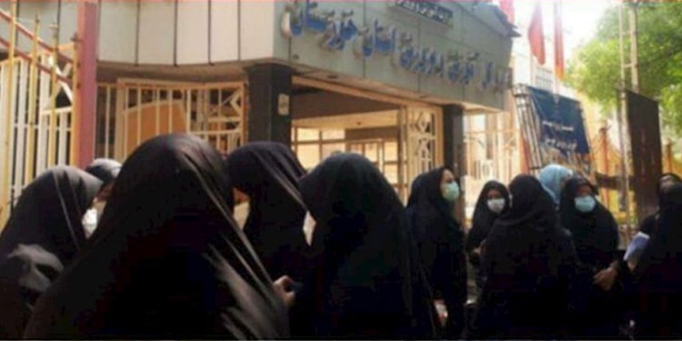 Un autre groupe d'enseignants du préscolaire a organisé une manifestation à Ahwaz 