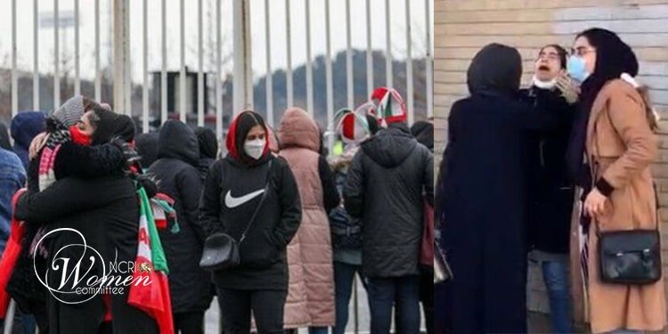 Le 29 mars 2022, le régime clérical misogyne a empêché les femmes et les jeunes filles d'entrer dans le stade Imam Reza de Machad