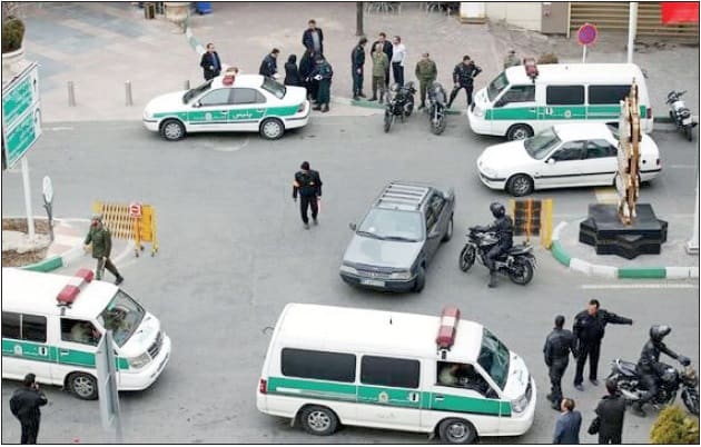 Des femmes brutalisées par des patrouilles des mœurs