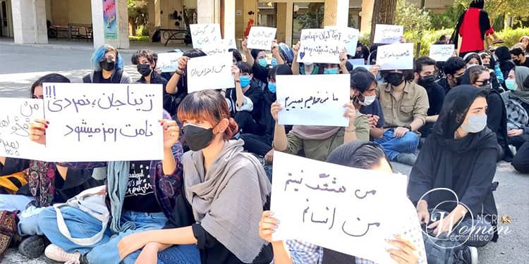 Le meurtre de Mahsa Amini suscite des protestations à l'université de Téhéran