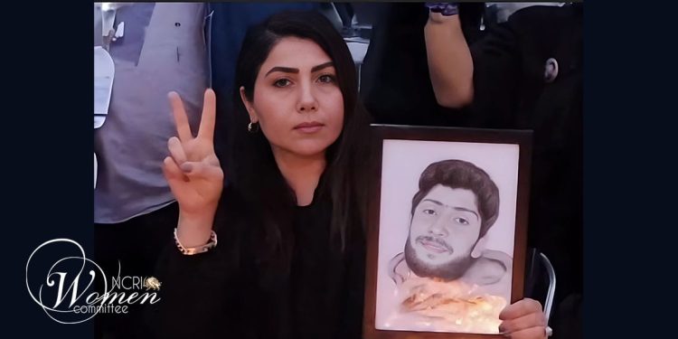 Farzaneh Barzekar condamnée pour avoir demandé justice et retiré son voile