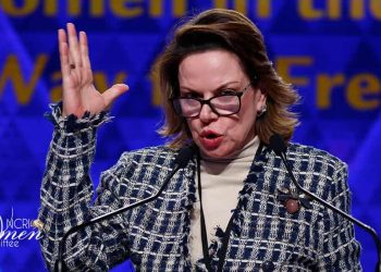 Ana Helena Chacon Echeve