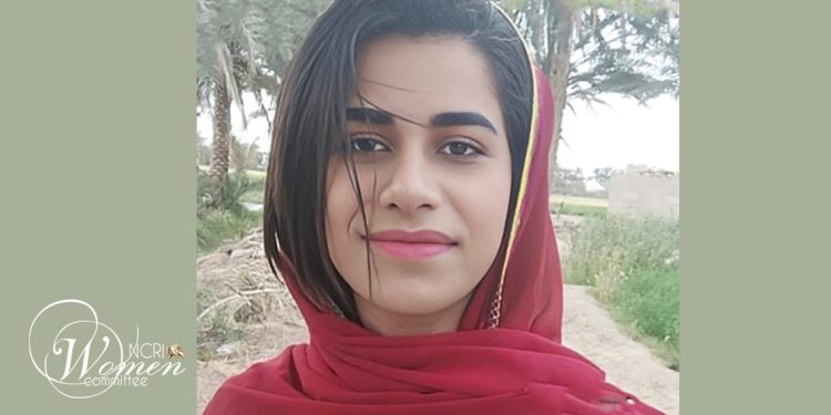 Elham Ostadi condamnée à un an de prison pour avoir critiqué le viol d'une adolescente par un policier