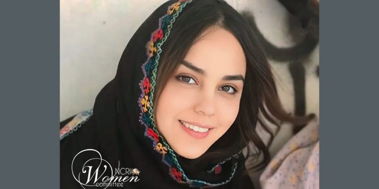 Mahsa Jalal Badii : 3,5 ans d'emprisonnement pour avoir lu des livres