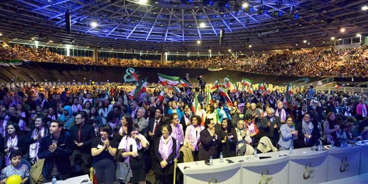 Rejoignez-nous le 22 février pour la Conférence 2025 de la Journée internationale des femmes en solidarité avec les femmes iraniennes