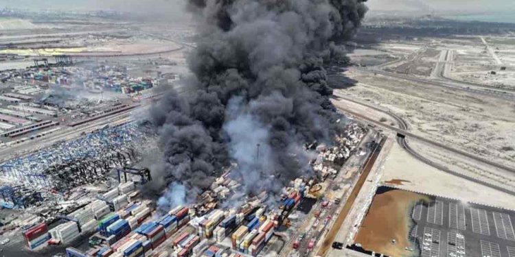 Catastrophe à Bandar Abbas : Des explosions meurtrières coûtent la vie à des centaines d’ouvriers, de femmes et d’enfants