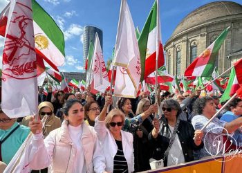 Une journée de commémoration et de résistance : les Iraniens du monde entier manifestent contre les exécutions et la dictature