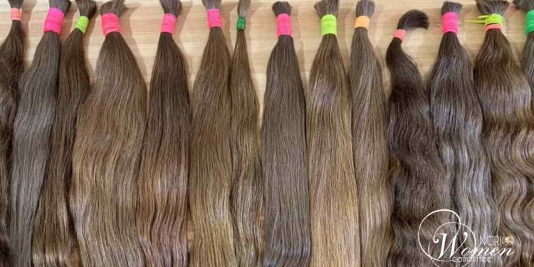 Le commerce des cheveux pour survivre : comment la pauvreté pousse les femmes iraniennes à vendre leurs cheveux naturels