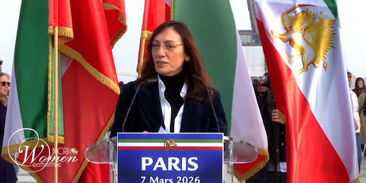 Les Iraniens manifestent à Paris en soutien au gouvernement provisoire du CNRI et au plan en dix points de Maryam Radjavi