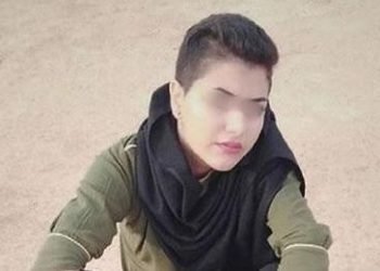 Women cut their hair short instead of covering it