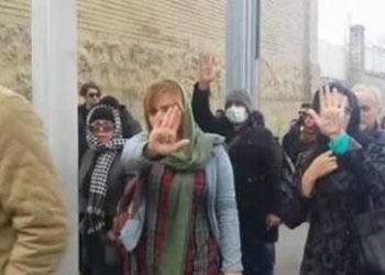 Women take to the streets, demand freedom of Arash Sadeghi