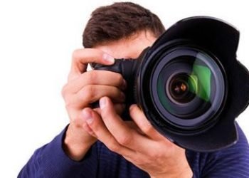 Male photographers banned from weddings