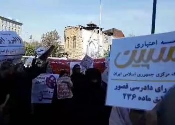 Looted women participated in numerous gatherings in one day