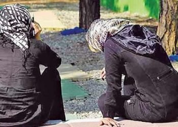 Tehran women overwhelmed by social ailments