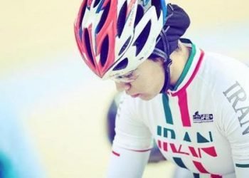 Women continue to cycle despite ban