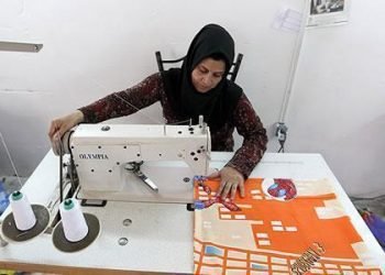 Women heads of household have trouble in receiving loans