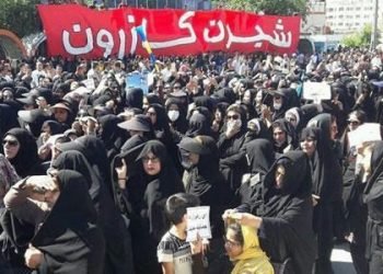 Women’s remarkably active role in 5th day of Kazeroun protests