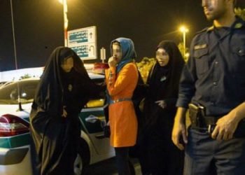 10 young women and men arrested at a party