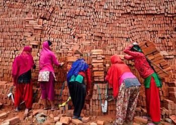 Official admits catastrophic situation of women workers
