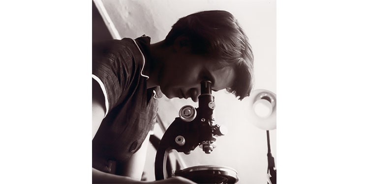Rosalind Elsie Franklin: The Unsung Heroine of DNA Discovery